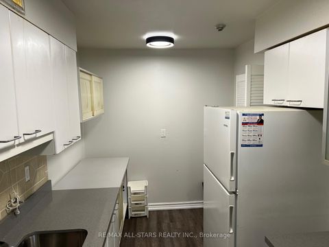 Photo 13 at 310 - 100 Prudential Drive, Dorset Park, Toronto