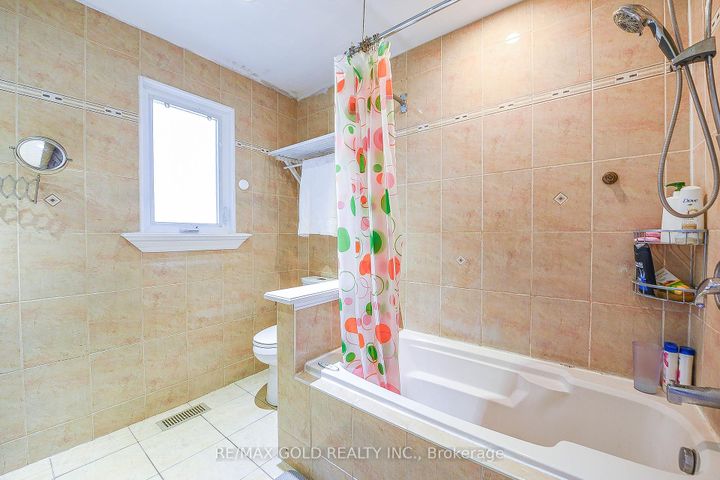 Photo 19 at 13 Foster Road, Malton, Mississauga
