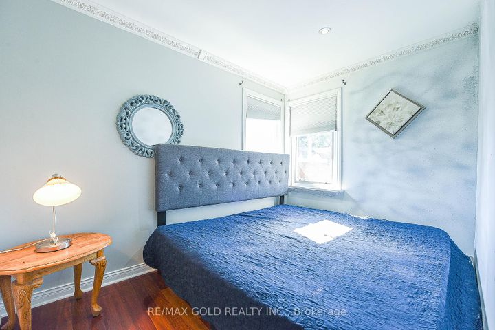 Photo 21 at 13 Foster Road, Malton, Mississauga