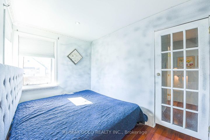 Photo 22 at 13 Foster Road, Malton, Mississauga