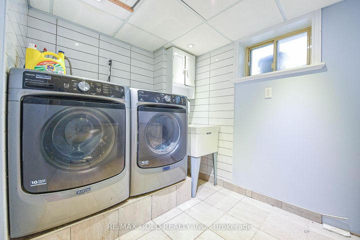 Photo 26 at 13 Foster Road, Malton, Mississauga