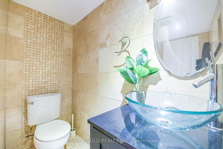 Photo 31 at 13 Foster Road, Malton, Mississauga