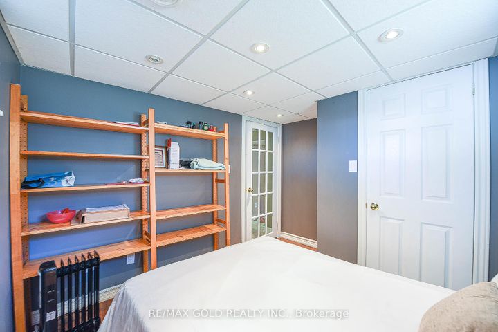 Photo 33 at 13 Foster Road, Malton, Mississauga