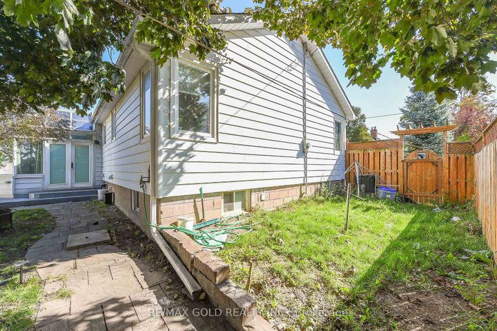 Photo 38 at 13 Foster Road, Malton, Mississauga