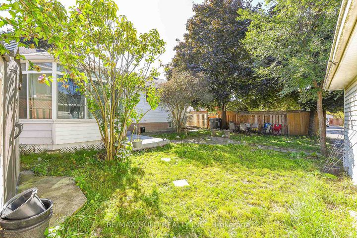 Photo 41 at 13 Foster Road, Malton, Mississauga