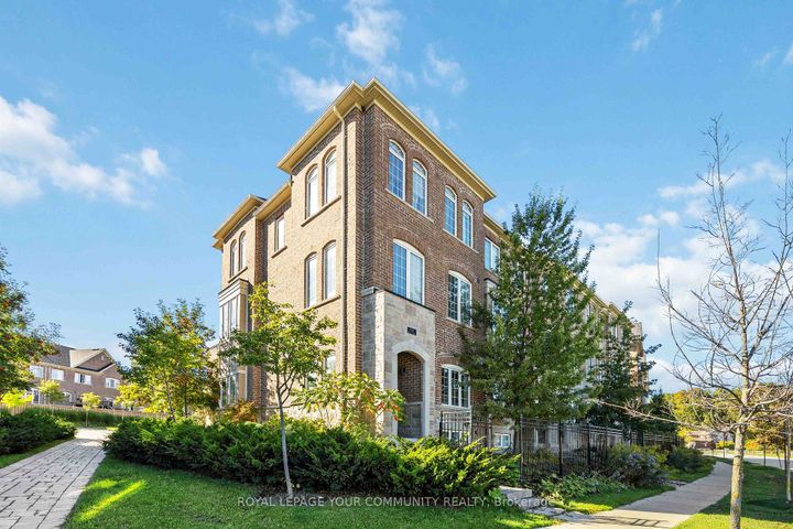 Photo 4 at 320 Clay Stones Street, Glenway Estates, Newmarket