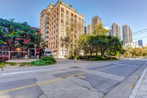 Photo 1 at 212 - 400 Wellington Street W, Waterfront Communities C1, Toronto