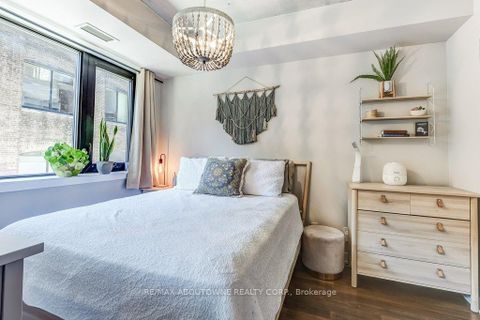 Photo 18 at 212 - 400 Wellington Street W, Waterfront Communities C1, Toronto