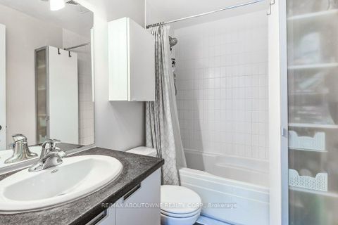 Photo 22 at 212 - 400 Wellington Street W, Waterfront Communities C1, Toronto