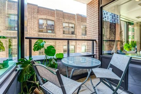 Photo 24 at 212 - 400 Wellington Street W, Waterfront Communities C1, Toronto