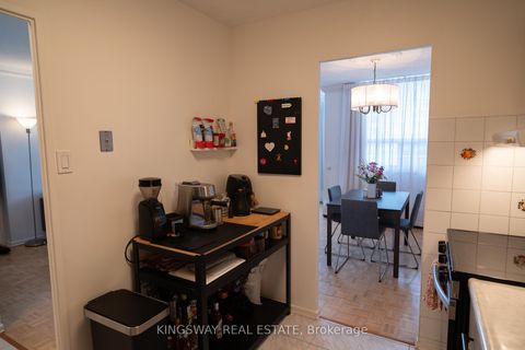 Photo 9 at 518 - 451 The West Mall Drive, Etobicoke West Mall, Toronto