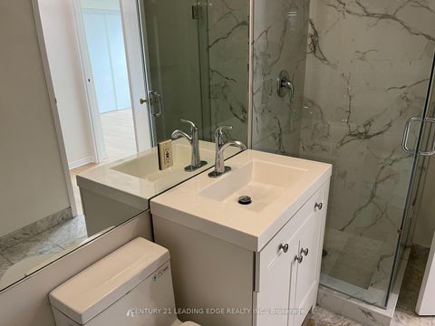 Photo 10 at 607 - 10 Queens Quay W, Waterfront Communities C1, Toronto
