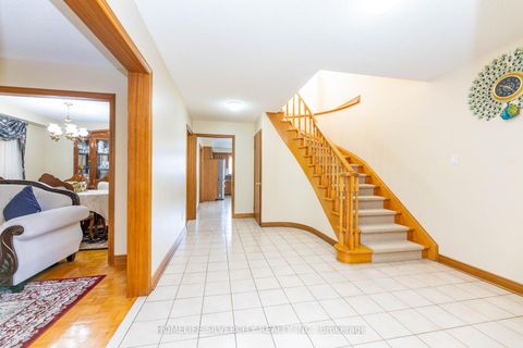 Photo 6 at 144 Jackman Crescent, West Woodbridge, Vaughan Photo 6 at 144 Jackman Crescent, West Woodbridge, Vaughan