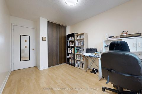 Photo 23 at 63 Revlis Crescent, L'Amoreaux, Toronto