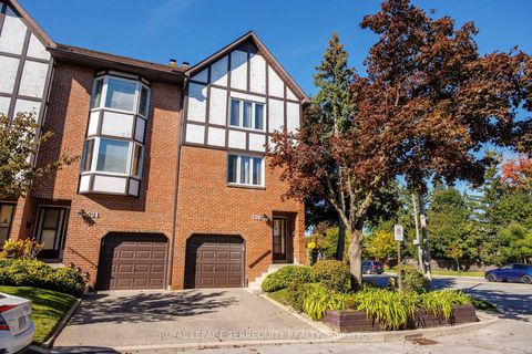 Photo 1 at 526 Renforth Drive, West Deane, Toronto