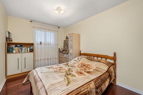 Photo 15 at 526 Renforth Drive, West Deane, Toronto