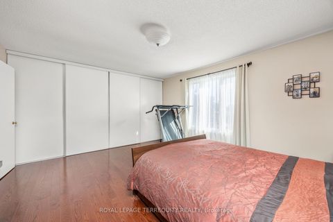 Photo 21 at 526 Renforth Drive, West Deane, Toronto