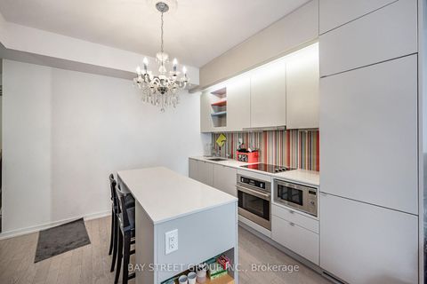 Photo 1 at 601 - 101 Peter Street, Waterfront Communities C1, Toronto