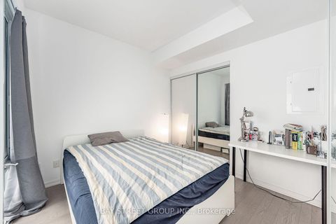 Photo 3 at 601 - 101 Peter Street, Waterfront Communities C1, Toronto
