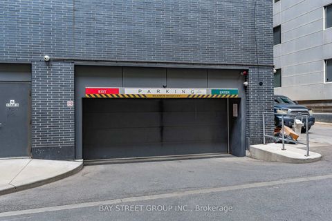Photo 8 at 601 - 101 Peter Street, Waterfront Communities C1, Toronto