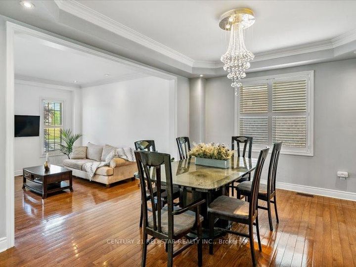 Photo 9 at 31 Eiffel Boulevard, Vales of Castlemore North, Brampton