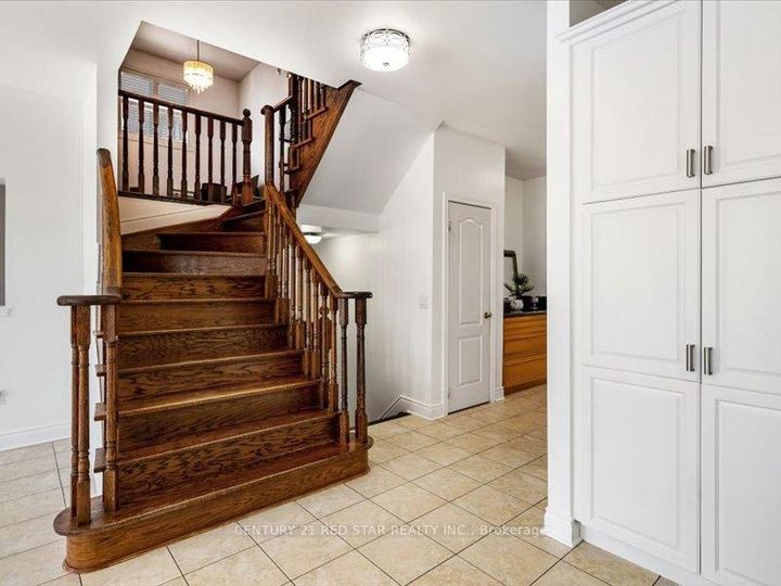 Photo 17 at 31 Eiffel Boulevard, Vales of Castlemore North, Brampton