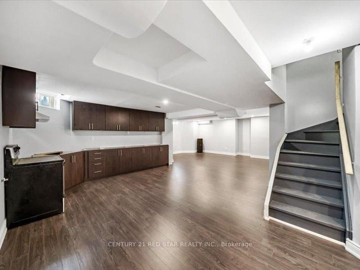 Photo 28 at 31 Eiffel Boulevard, Vales of Castlemore North, Brampton