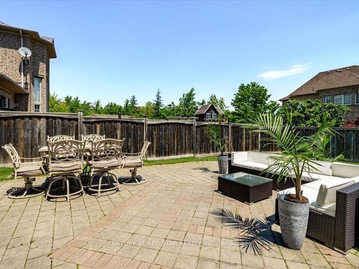 Photo 36 at 31 Eiffel Boulevard, Vales of Castlemore North, Brampton