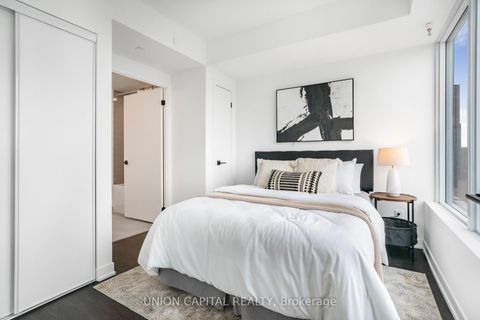 Photo 11 at 4908 - 319 Jarvis Street, Moss Park, Toronto