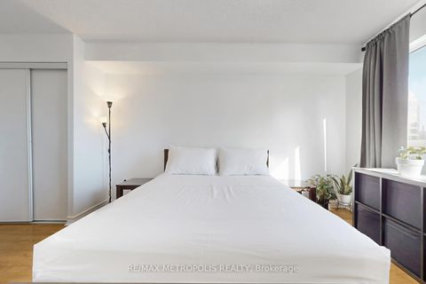 Photo 22 at 2201 - 7 Lorraine Drive, Willowdale West, Toronto