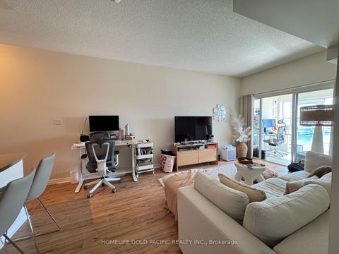 Photo 6 at 611 - 600 Queens Quay W, Waterfront Communities C1, Toronto