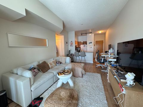 Photo 7 at 611 - 600 Queens Quay W, Waterfront Communities C1, Toronto