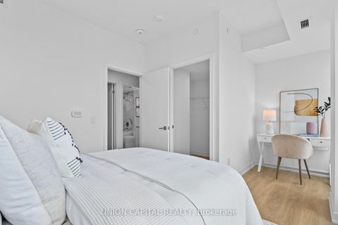 Photo 12 at PH06 - 1100 Sheppard Avenue W, York University Heights, Toronto