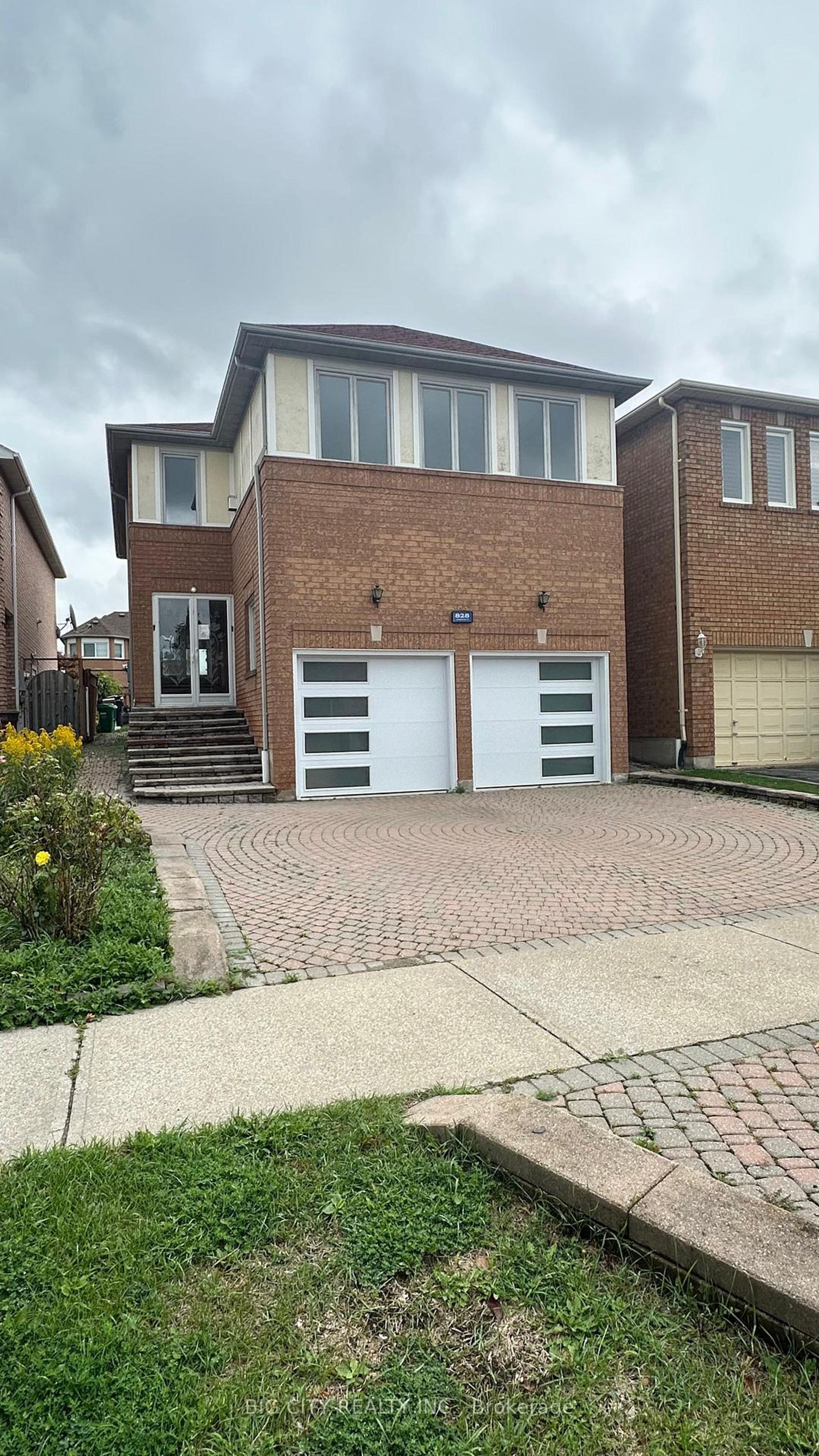 828 Cardington Street, East Credit, Mississauga 