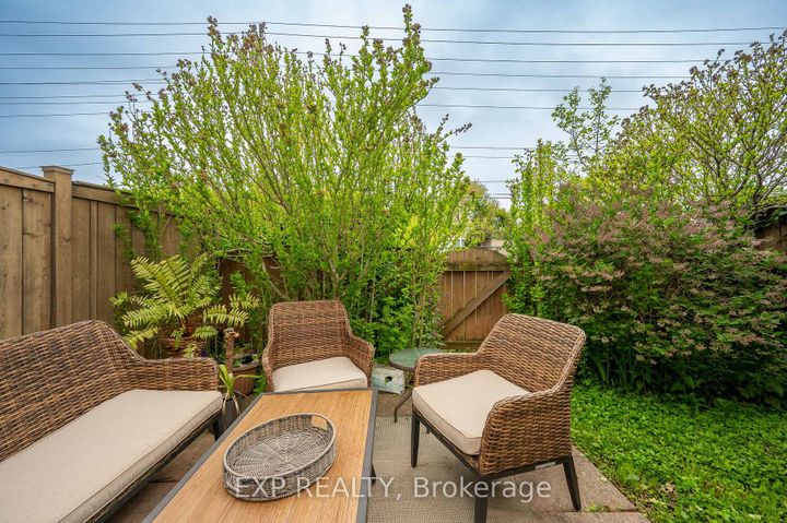 Photo 17 at 21 - 5017 Pinedale Avenue, Appleby, Burlington
