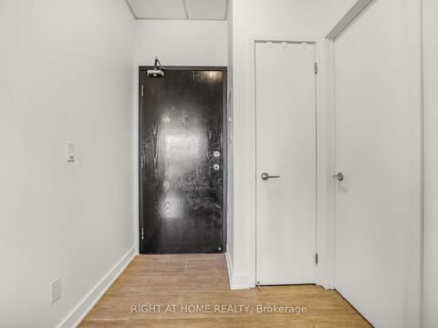 Photo 4 at 406 - 10376 Yonge Street, Mill Pond, Richmond Hill