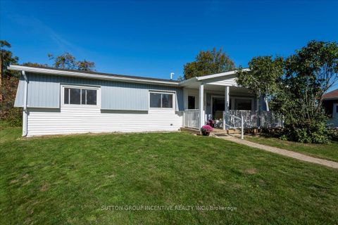 Photo 2 at 10 Mimosa Crescent, Rural Innisfil, Innisfil