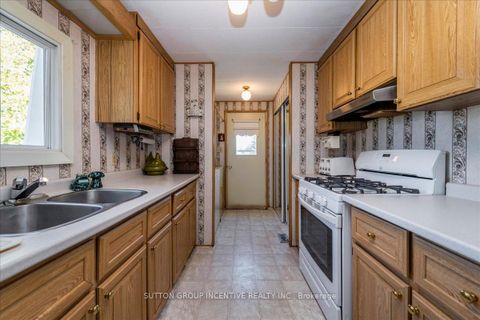 Photo 8 at 10 Mimosa Crescent, Rural Innisfil, Innisfil Photo 8 at 10 Mimosa Crescent, Rural Innisfil, Innisfil