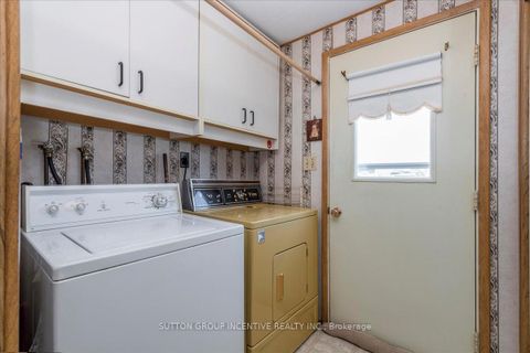 Photo 9 at 10 Mimosa Crescent, Rural Innisfil, Innisfil