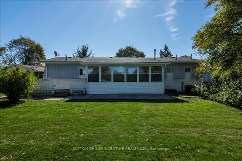 Photo 25 at 10 Mimosa Crescent, Rural Innisfil, Innisfil