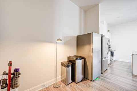 Photo 13 at 210 - 2910 Highway 7 Road, Concord, Vaughan Photo 13 at 210 - 2910 Highway 7 Road, Concord, Vaughan