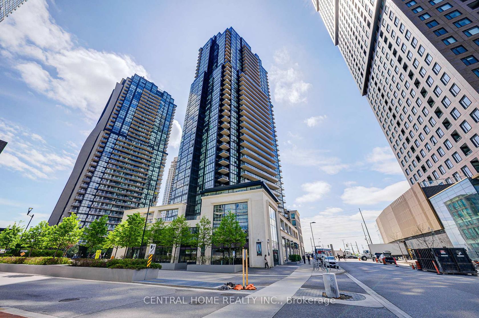 210 - 2910 Highway 7 Road, Concord, Vaughan 