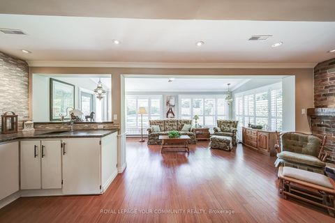 Photo 4 at 36 Devins Drive, Aurora Heights, Aurora