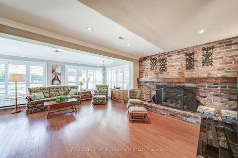 Photo 5 at 36 Devins Drive, Aurora Heights, Aurora