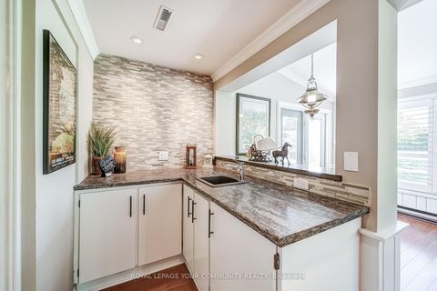 Photo 6 at 36 Devins Drive, Aurora Heights, Aurora