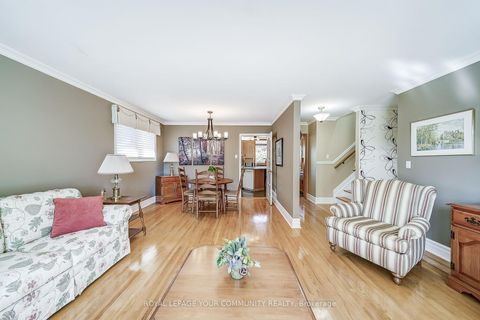Photo 9 at 36 Devins Drive, Aurora Heights, Aurora