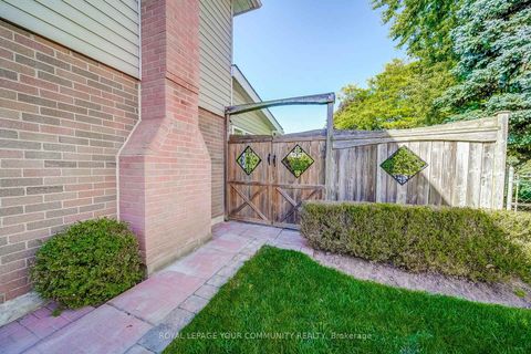 Photo 29 at 36 Devins Drive, Aurora Heights, Aurora