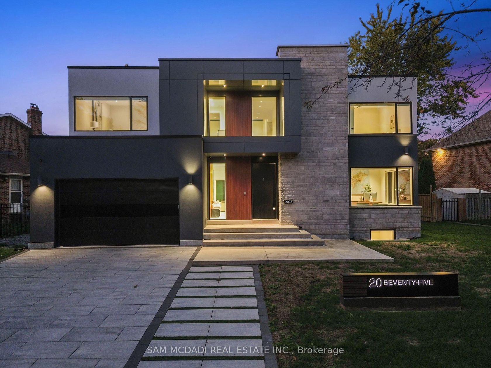 2075 Shawanaga Trail, Sheridan, Mississauga 