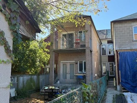 Photo 1 at 23 clinton Street, Little Italy, Toronto