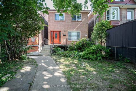 Photo 0 at 25 Auburn Avenue, Davenport, Toronto